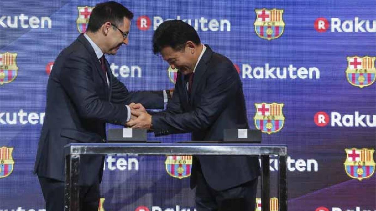 Bartomeu y Mikitani, en un momento de la presentación de Rakuten este miércoles en el Auditori 1899 del FC Barcelona