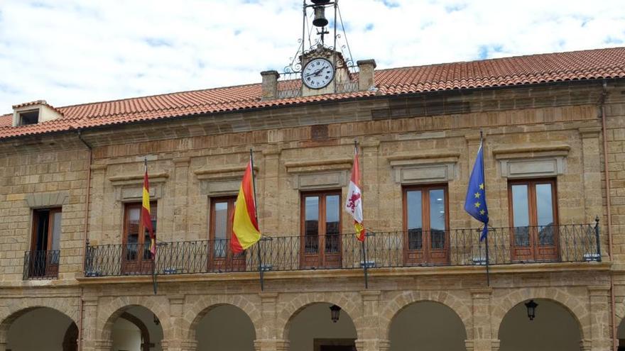 Fachada del Ayuntamiento de Benavente.