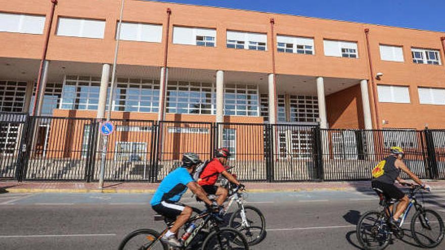 El instituto número 5 de Torrevieja, IES Torrevigía.