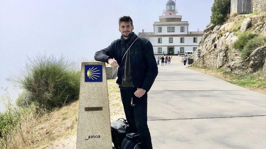 Josep, en su última foto antes de ser arrollado en su primer viaje en moto en Galicia con su padre.