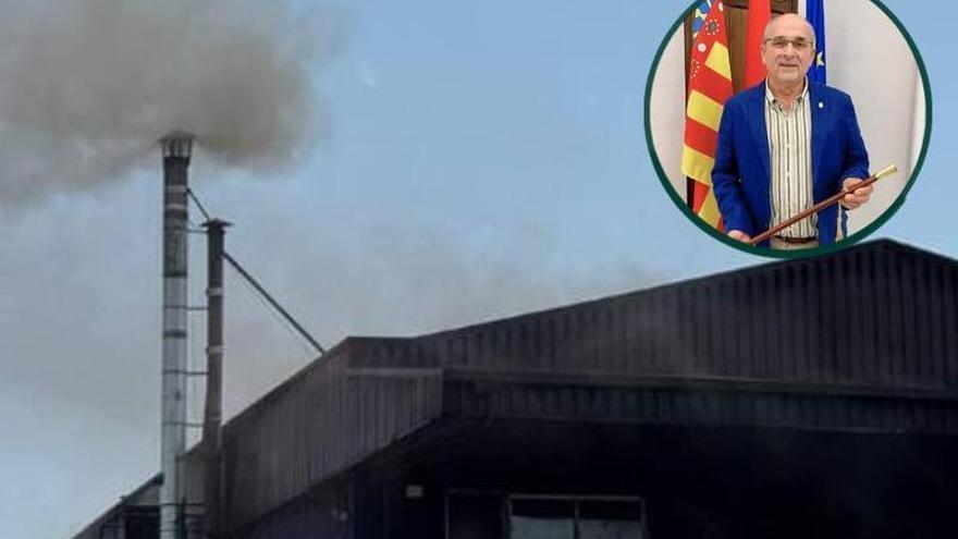 La empresa de los gases contaminantes sin permiso de Montaverner desoye la orden de cierre y mantiene la actividad