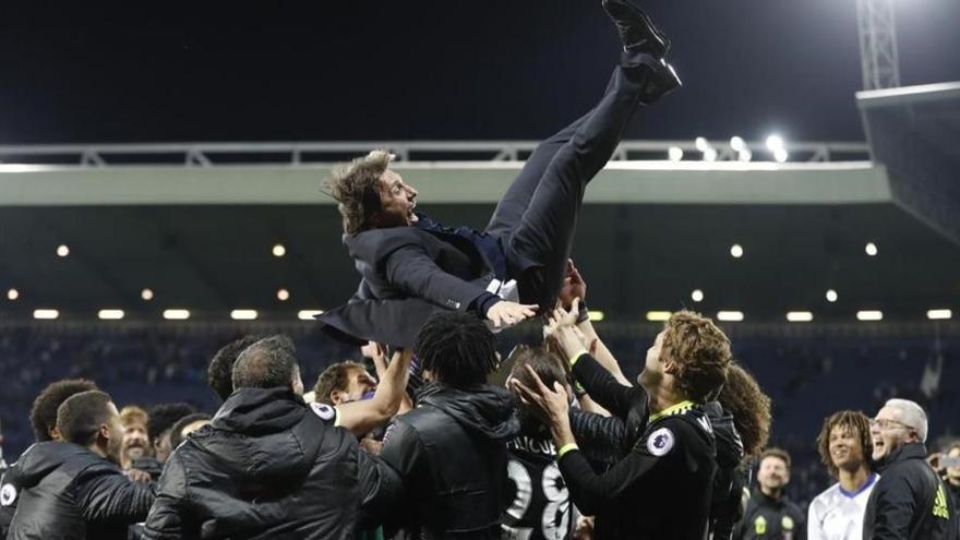 Conte corona al Chelsea