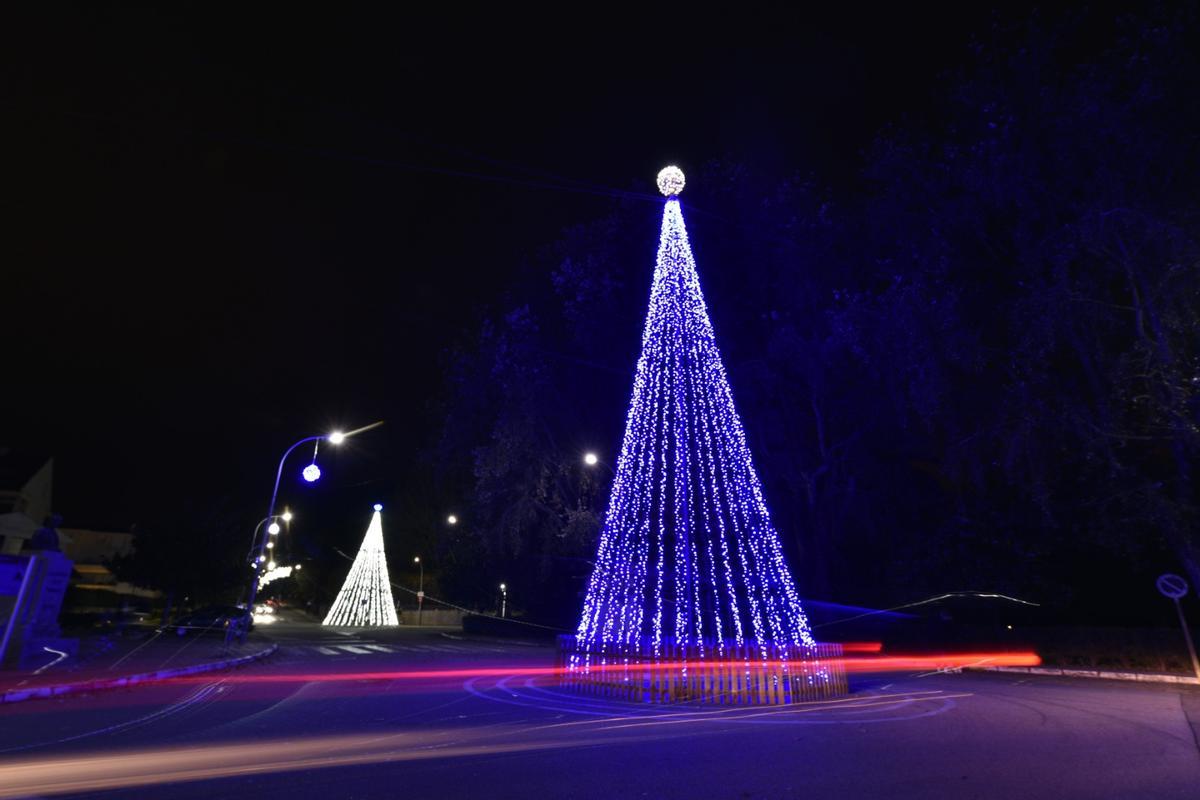 El &quot;Paseo de Luz&quot; de la isla de A Toxa.