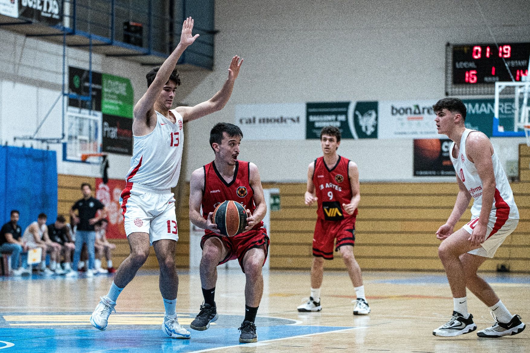 Les imatges del Bàsquet CB Artès - Bàsquet Girona