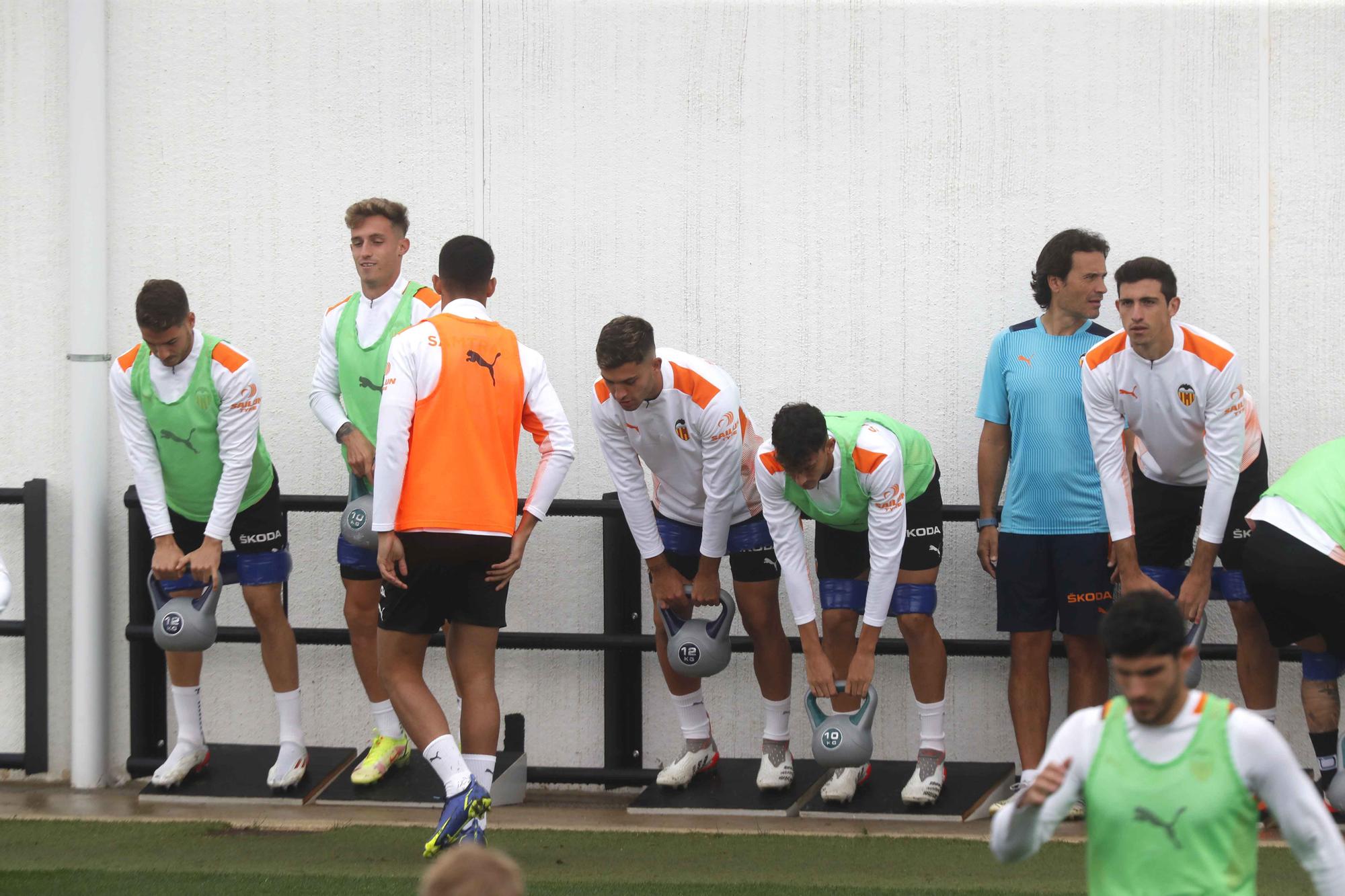 Última sesión antes del partido frente a la Real Sociedad para el Valencia