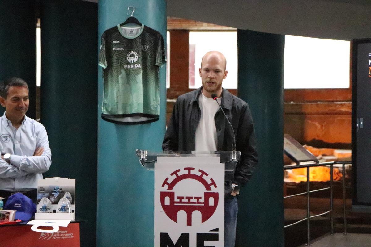 El atleta emeritense Jorge González, este martes, en Mérida.