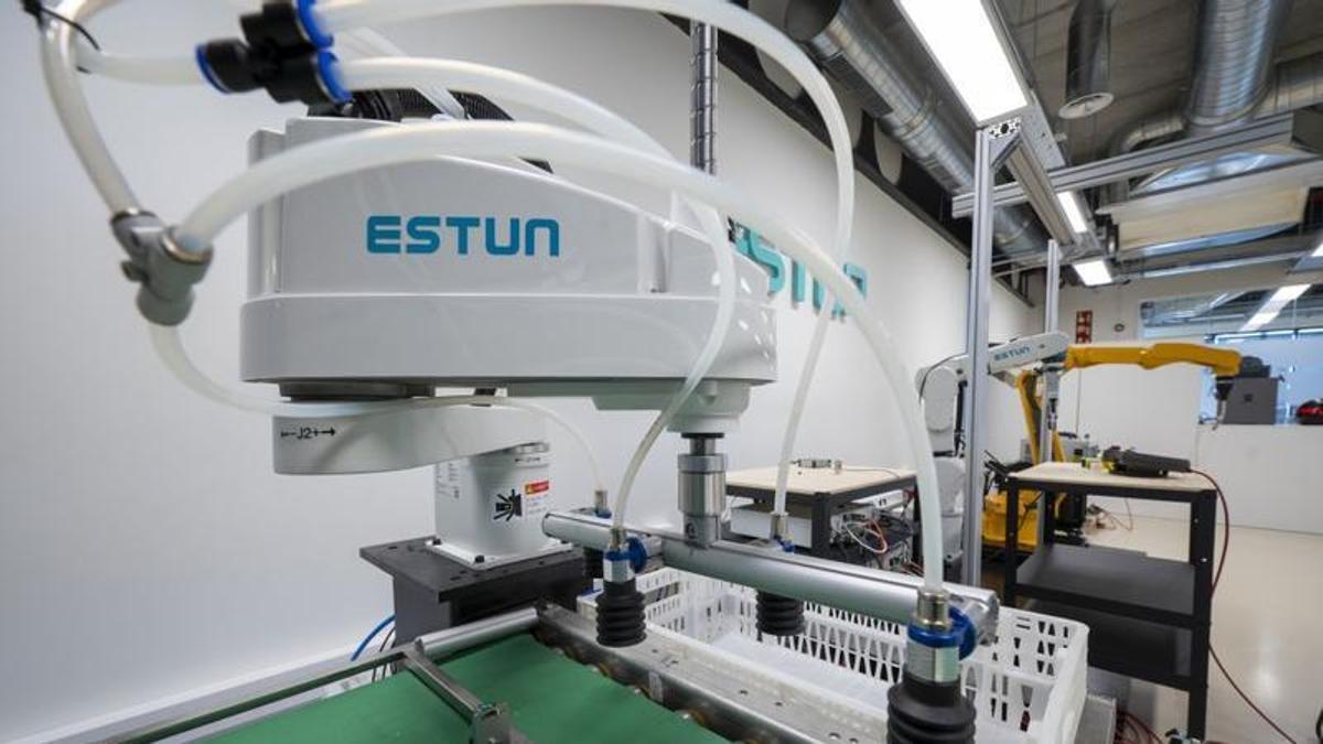 ESTUN, la empresa líder en robótica industrial de China aterriza en DFactory Barcelona