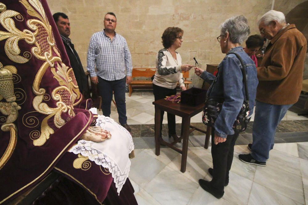 Besapié en la Iglesia de las Santas Justa y Rufina de Orihuela