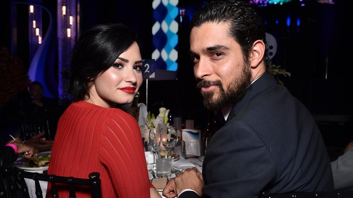 Wilmer Valderrama y Demi Lovato en 2015