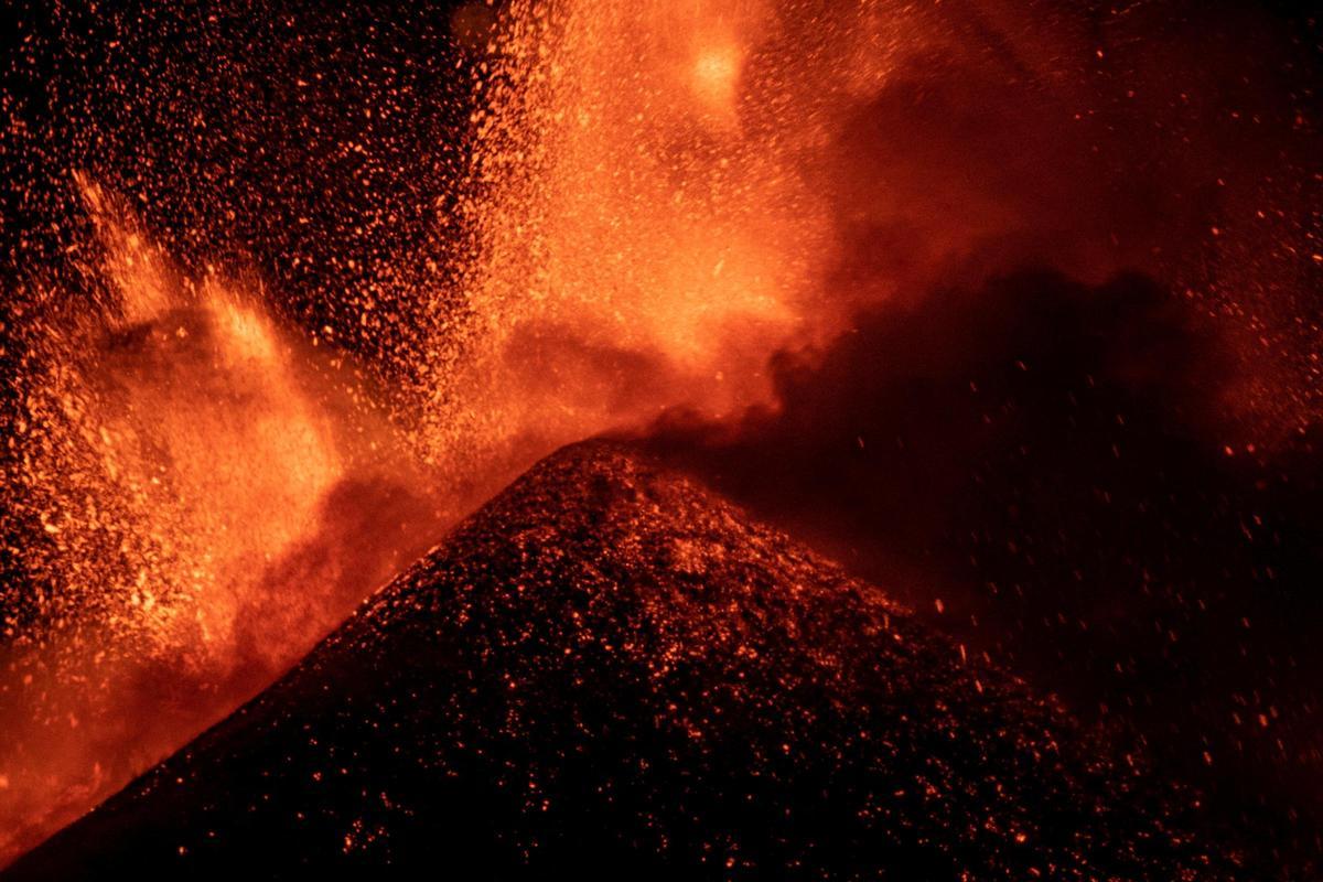 El volcán Etna entra de nuevo en erupción