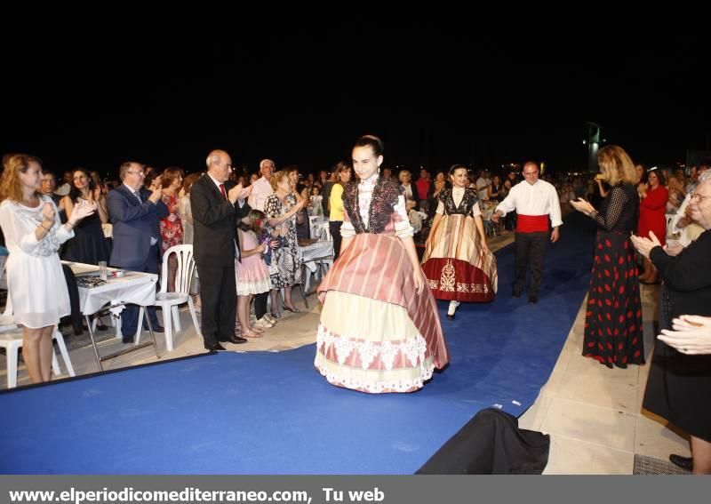 Natalia y María, reinas de fiestas en el Grao