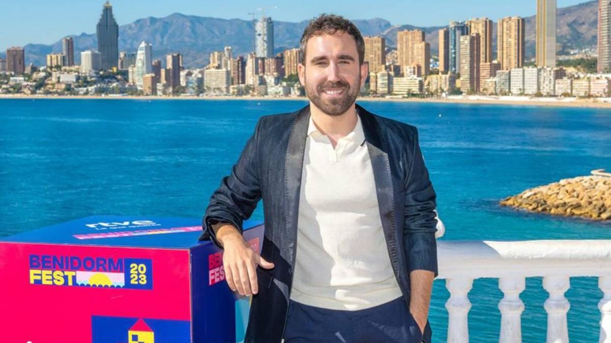Aitor Albizua sabe que hay &quot;una mano negra&quot; que no quiere que 'La familia de la tele' se estrene
