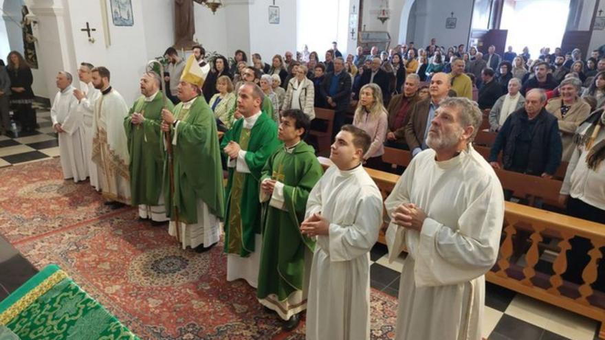 Nuevo párroco en Santa Eulària y Sant Carles |  X