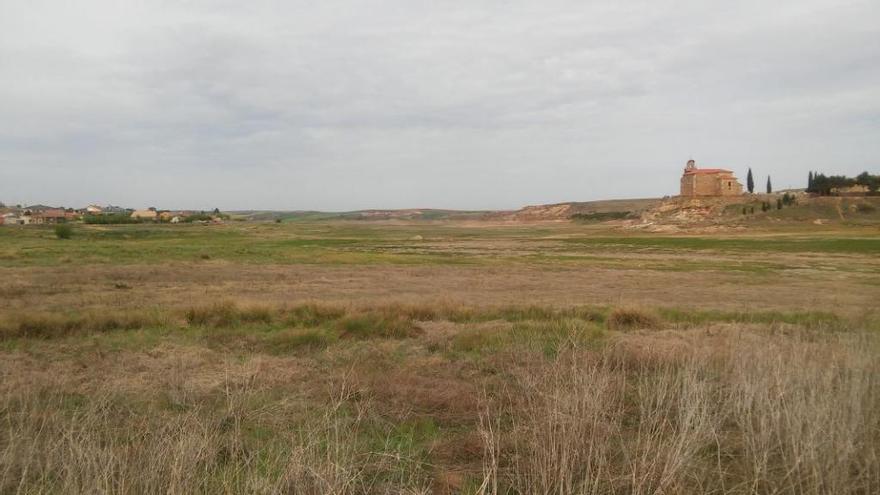 El agua embalsada en Zamora, en la mitad de su capacidad