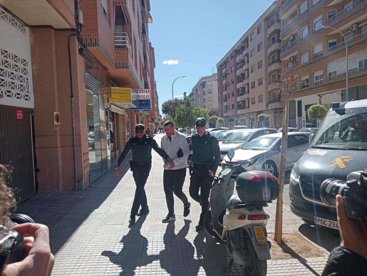 Los detenidos por el asesinato de la maestra de Rafelcofer llegan a los juzgados de Gandia