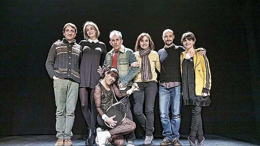 David Vert, Laura Gost, Joan Carles Bellviure, Catalina Alomar, Jaume Ripoll, AgnÃ©s Llobet i Alexandra Palomo (abajo en el centro).