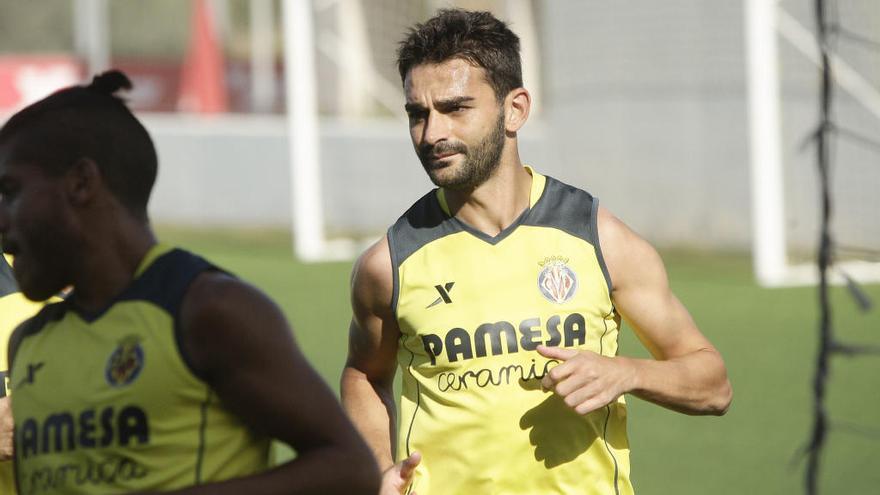 Adrián López vuelve al Villarreal cedido hasta final de temporada