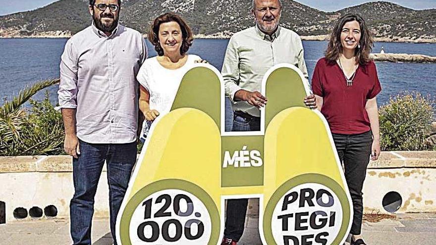 Vicenç Vidal, Fina Santiago, Miquel Ensenyat y Neus Truyol.