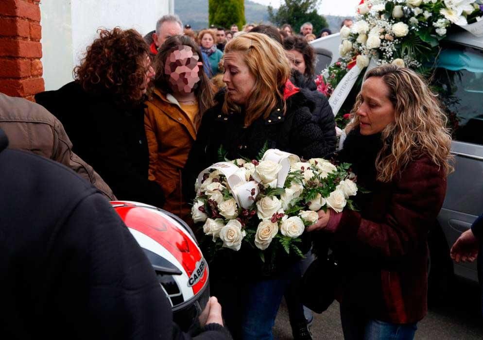 Funeral multitudinario de Rubén Fonseca, el fallecido en el incendio de El Berrón