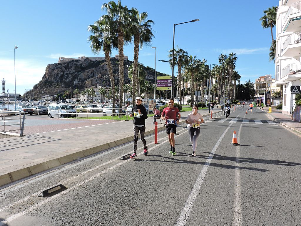 Estos todas las imágenes de la Media Maratón de Águilas