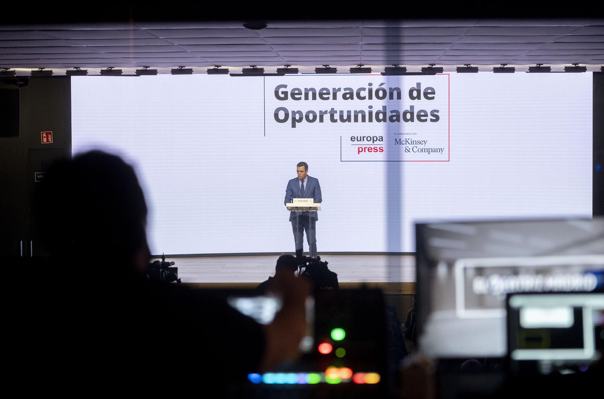 El presidente del Gobierno, Pedro Sánchez, interviene en el encuentro del foro 'Generación de Oportunidades', a 28 de marzo de 2022.