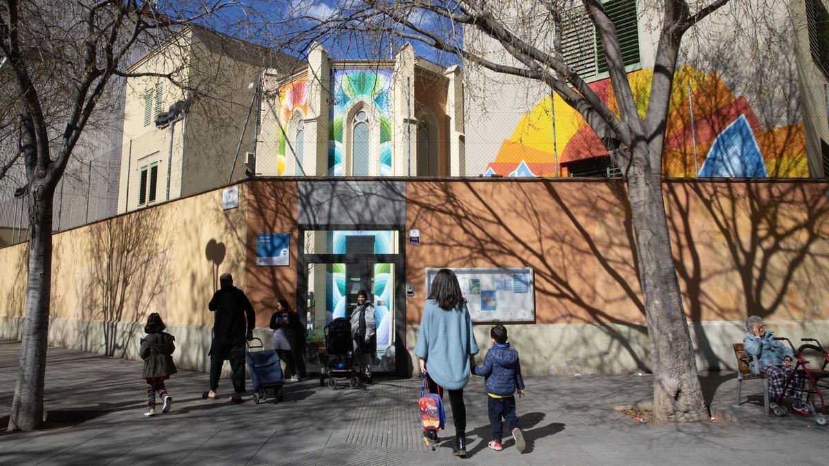 Entrada de la escuela Aldana, en Sant Antoni