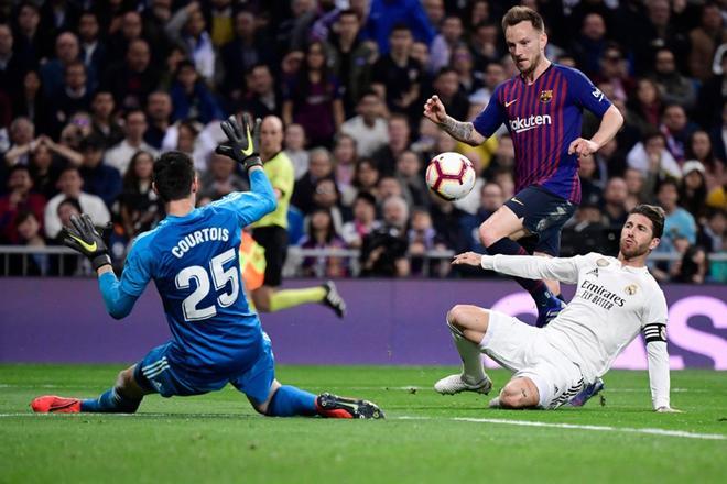 Ivan Rakitic marcó el 0-1 en el Clásico de LaLiga disputado en el Bernabéu