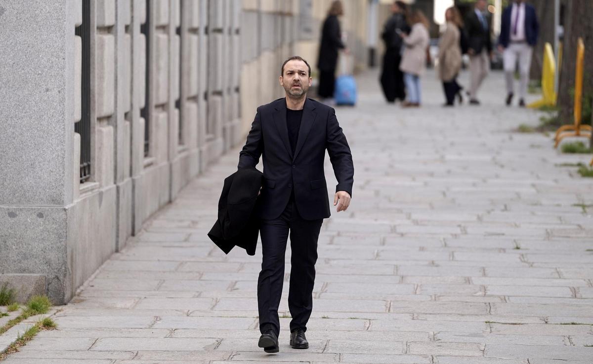 El fill d’Ábalos nega "ser custodi de res ni de ningú" i assegura que va prestar els seus propis diners al seu pare