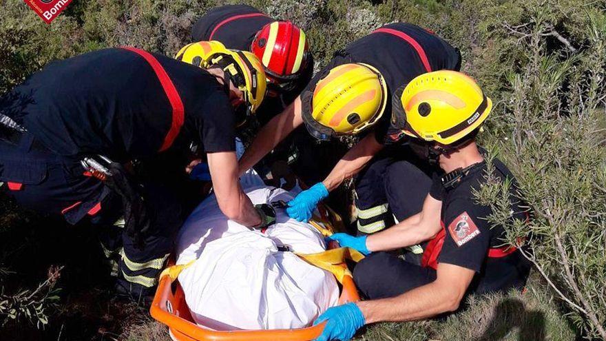 Un momento del rescate del fallecido en Benissa.