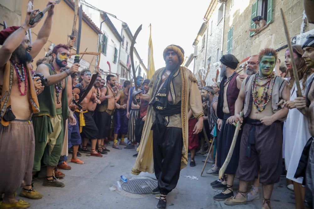 Pollença gana la batalla de la igualdad en los moros y cristianos