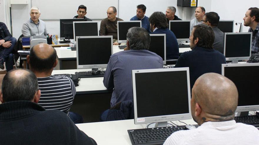 Esteve en la reunión con los trabajadores en la sede de CC OO