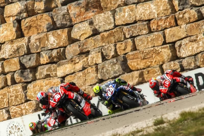 Las imágenes de la Carrera 2 de World Superbike en MotorLand