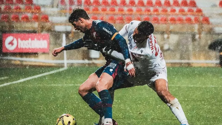 El Huesca ganó sin problemas en casa de la Cultural Leonesa