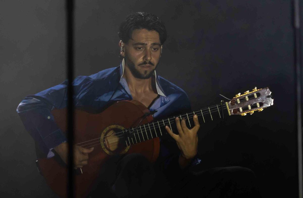 El talento de Yerai Cortés enamora al público en el Muelle 12 de Alicante