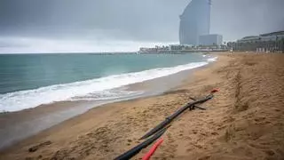 Los temporales de Semana Santa se llevan entre el 15% y el 30% de la arena de las playas de Barcelona