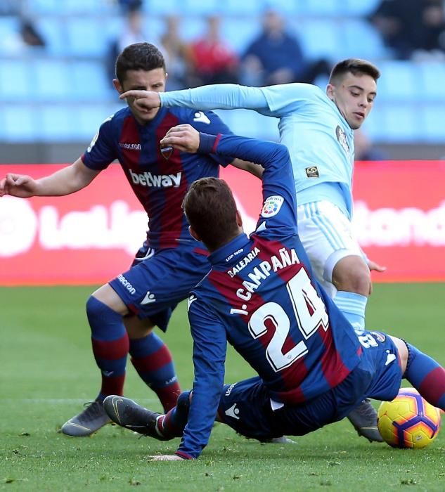 El Celta - Levante, en imágenes. // M.G. Brea | R. Grobas | EFE