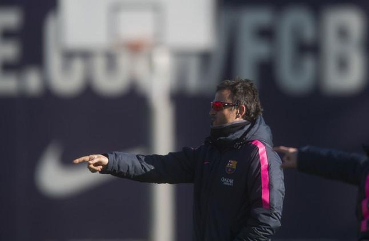 Luis Enrique durant una sessió d’entrenament del FC Barcelona a la ciutat esportiva. Luis Enrique durant una sessió d’entrenament del FC Barcelona a la ciutat esportiva.