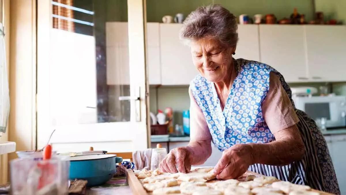 Las amas de casa ya pueden pedir la nueva pensión de más de 500 euros