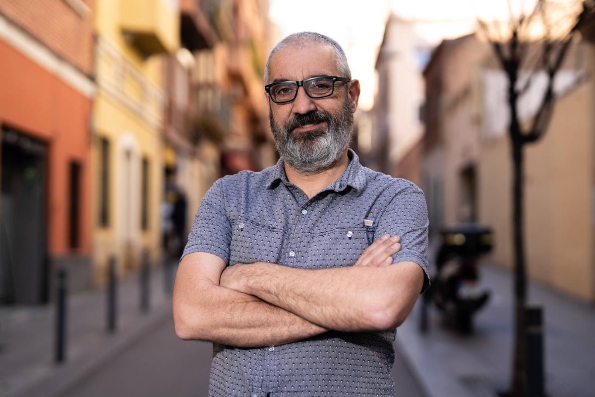 BARCELONA 03/02/2026 Sociedad. Retratos a Roger de Gràcia en el pario de Gracia. Foto de ZOWY VOETEN