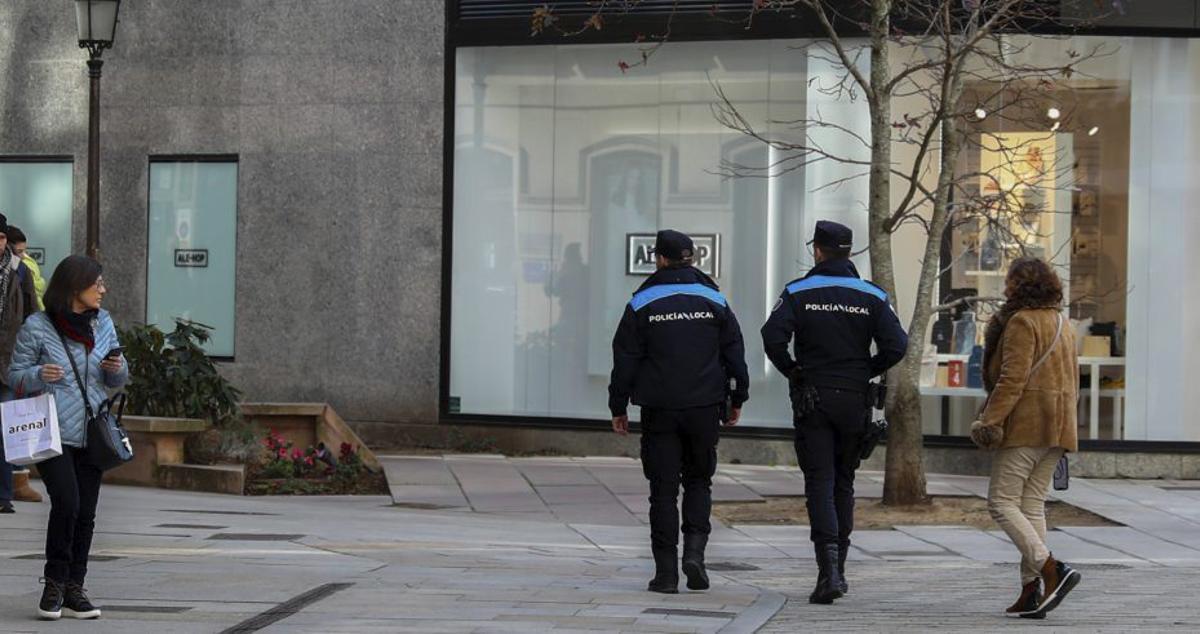 Agentes de la Policía Local de Vilagarcía. | Iñaki Abella