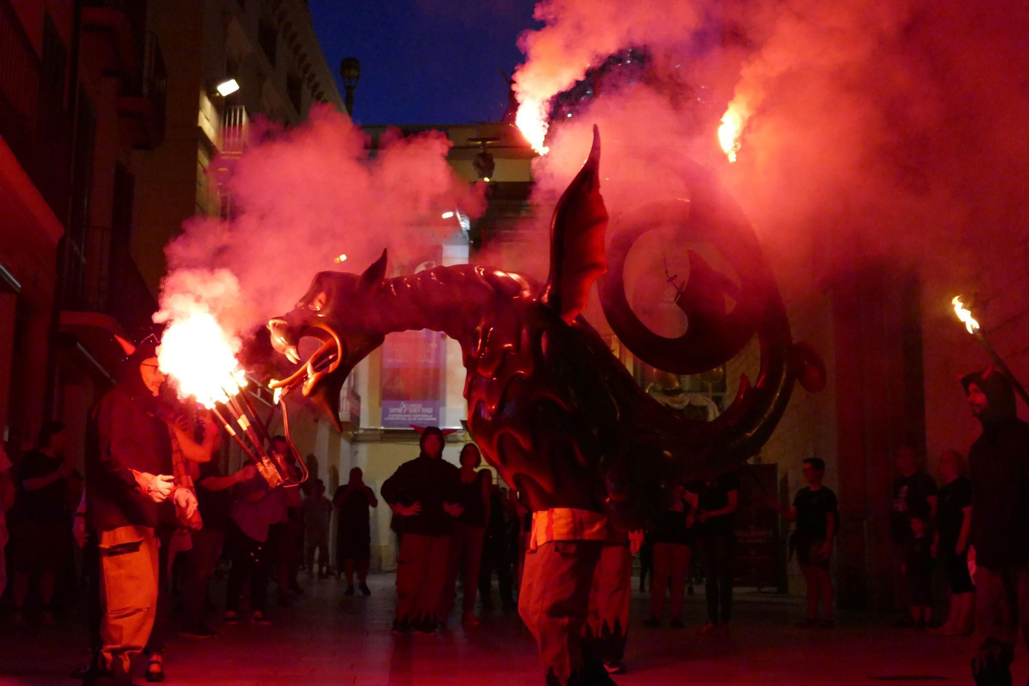 L'Encesa del Drac de Figueres es converteix en una nova tradició de les Festes de Sant Pere