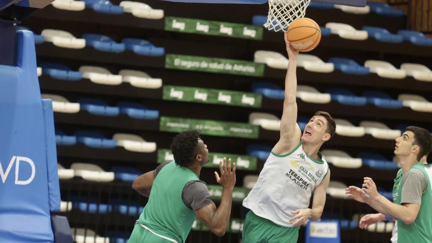 El Alimerka Oviedo Baloncesto se despide de Pumarín: así se gestó la leyenda de la pista ovetense