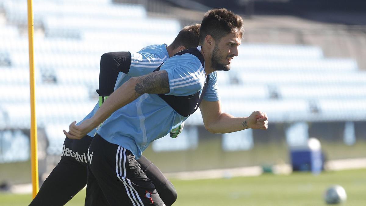 Okay, durante un entrenamiento del Celta en Balaídos.