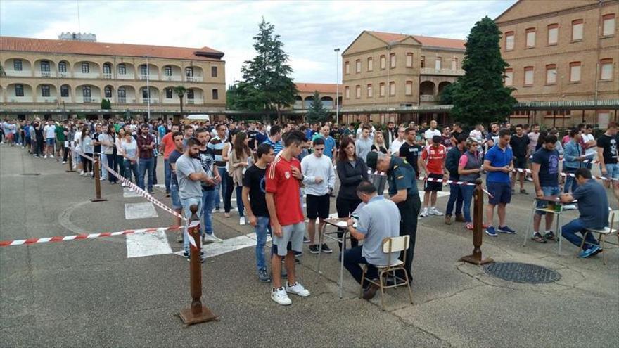 Casi mil aspirantes en el primer examen a la Guardia Civil