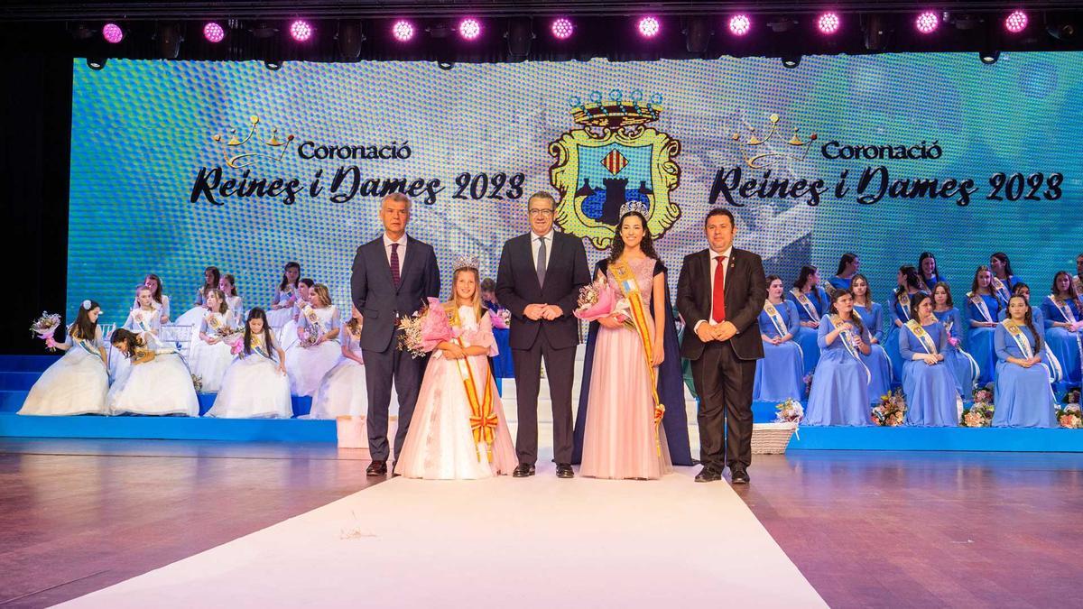 Un momento del acto de Coronación de Benidorm.