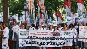 Les vagues de sanitat sumen tres milions de cancel·lacions