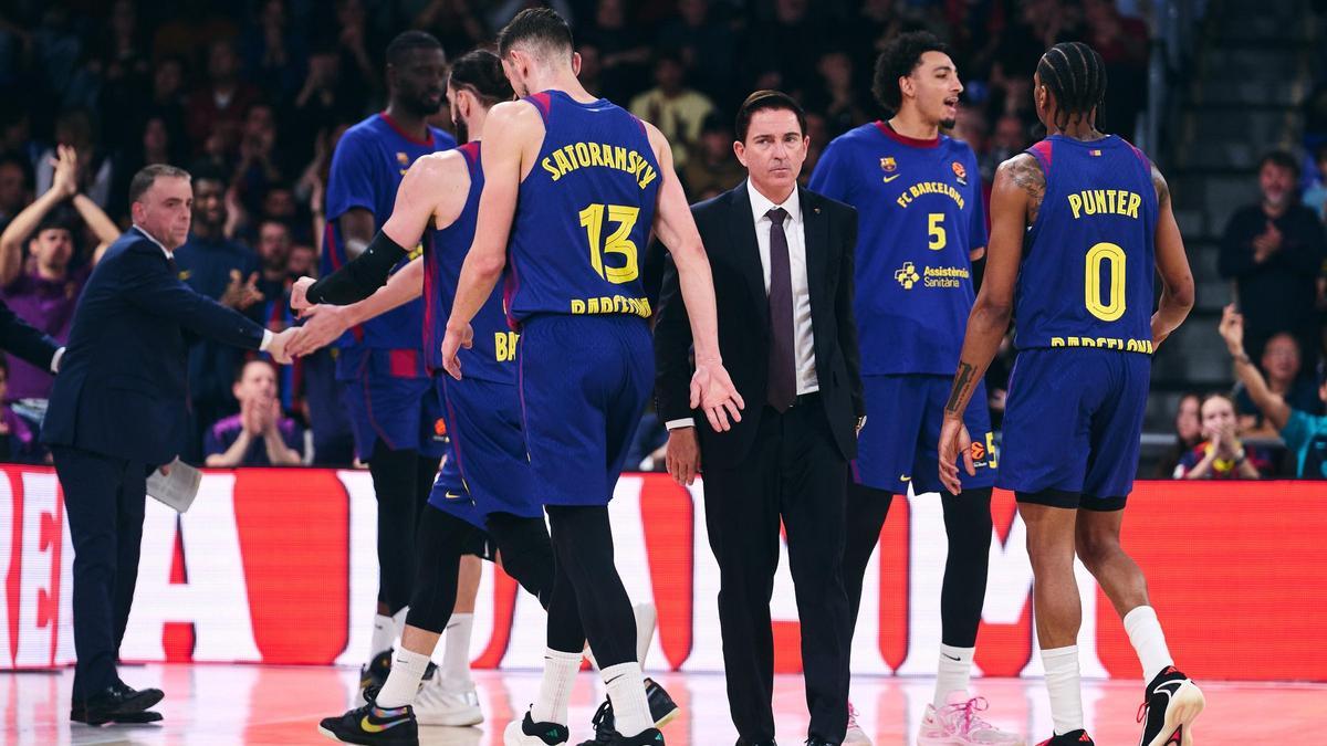 Pascual sigue exigiendo a sus jugadores hasta el último segundo, a pesar de tener la victoria en el bolsillo