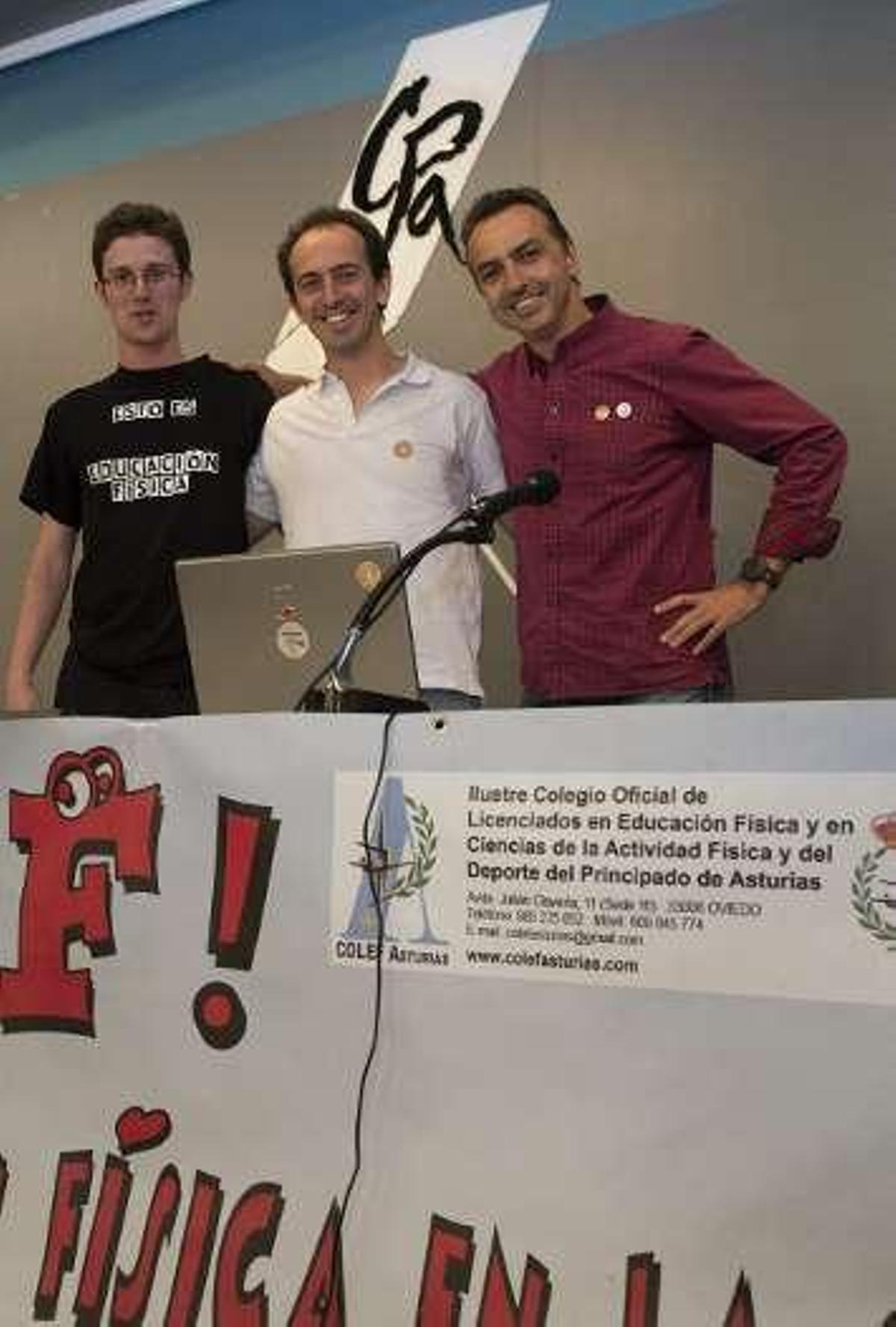 Por la izquierda, Barredo, Flórez y García Busto.