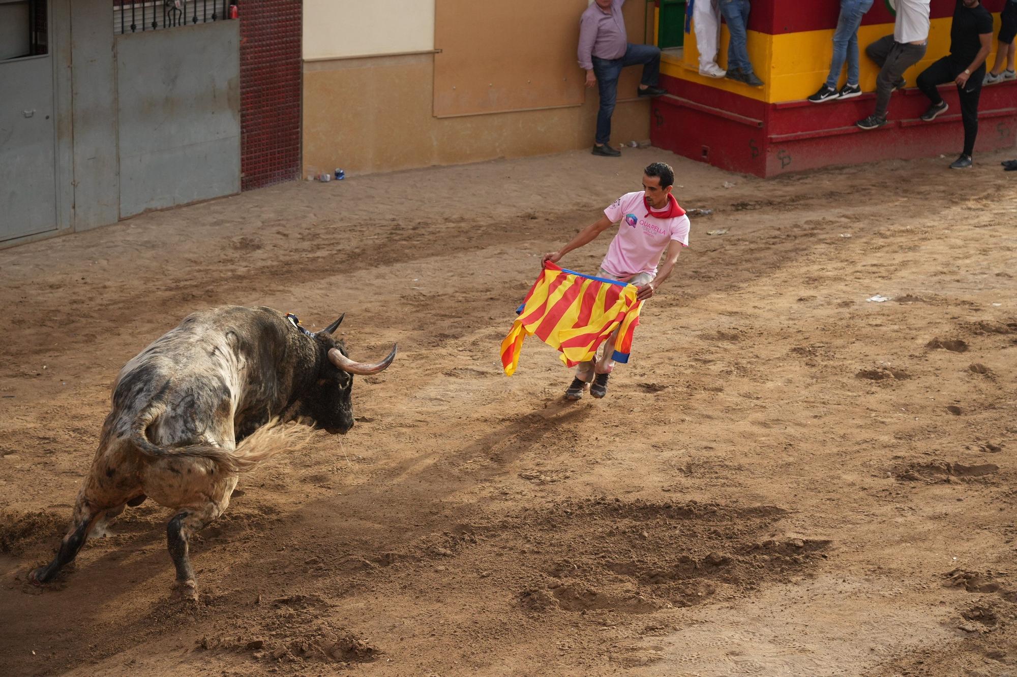 La tarde taurina del viernes de la Fira d'Onda, en imágenes