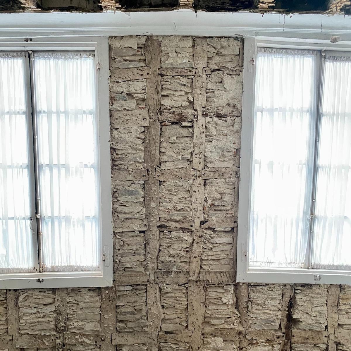 Entramado barroco encontrado en las fachadas de las casas más antiguas de Santiago